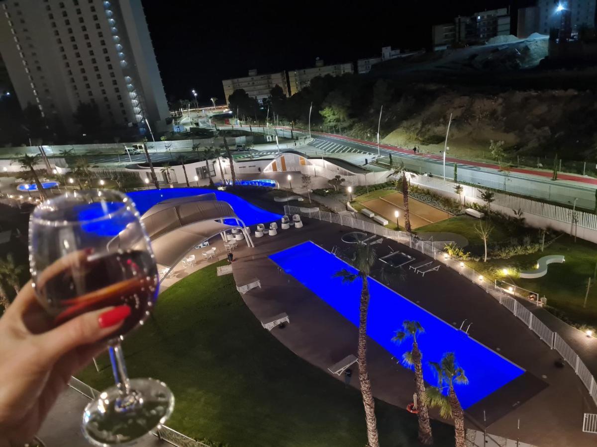 Sunny Morning Of Costa Blanca - Sunset Waves Benidorm Apartment Bagian luar foto