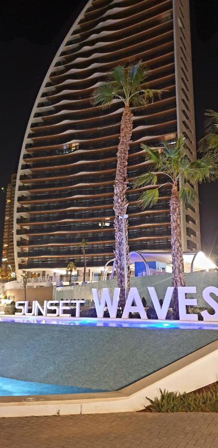 Sunny Morning Of Costa Blanca - Sunset Waves Benidorm Apartment Bagian luar foto